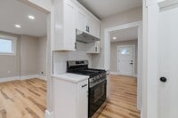 Building Photo - SCORE 50% OFF 1ST MONTH'S RENT IF SIGNED BY MARCH 6! Newly Renovated 3 Bedroom home in Bridgevill...