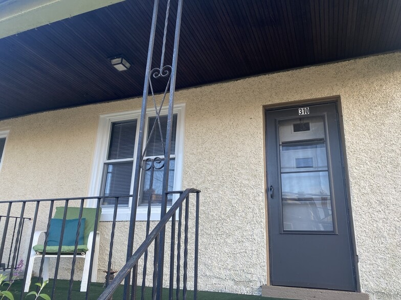 Building Photo - 310 Beaver St