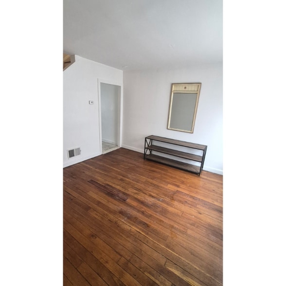 Building Photo - 511 Seagull Ave