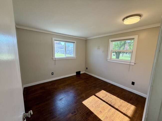 Building Photo - 52678 Pappy Ln