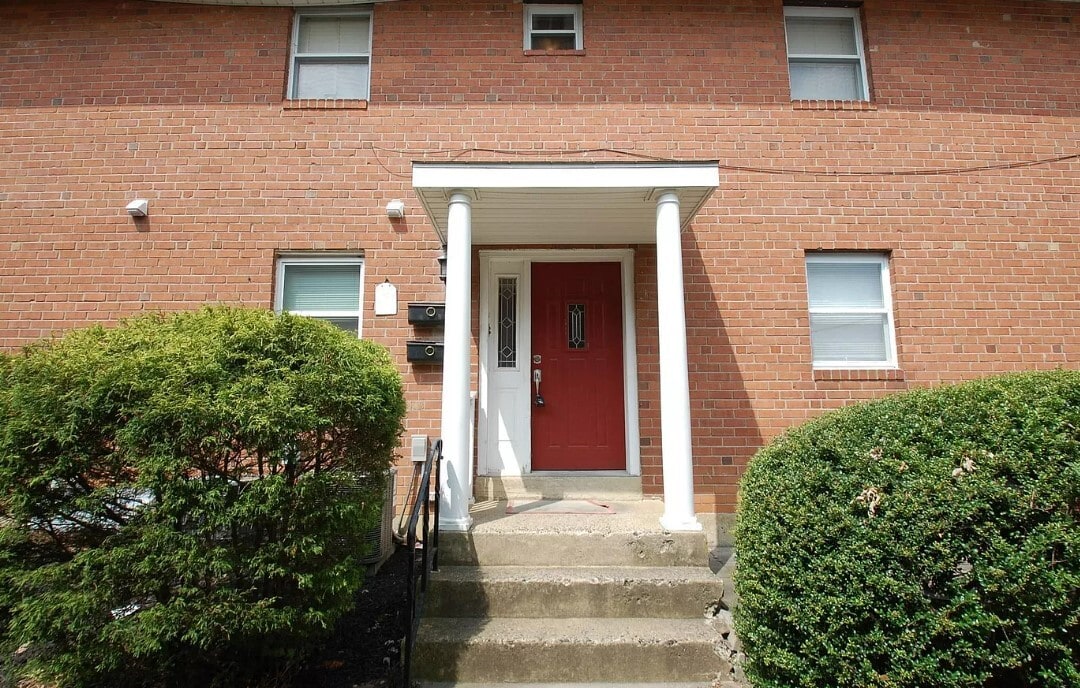 Building Photo - 143 W Maryland Ave