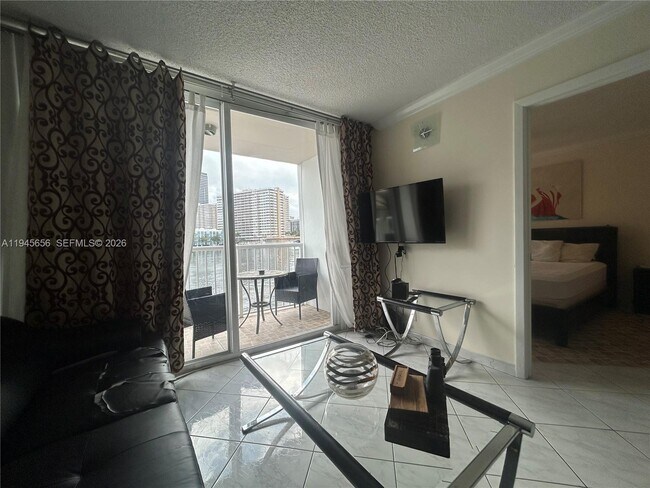 Building Photo - 121 Golden Isles Dr