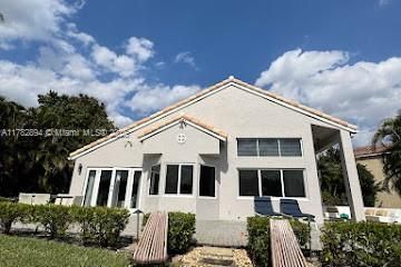Primary Photo - 1400 Seabay Rd
