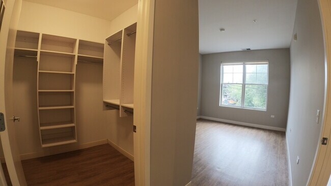 Building Photo - 229 Park Ave