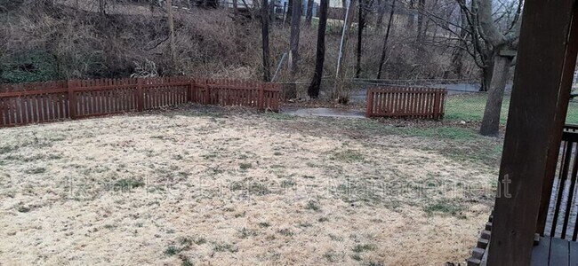 Building Photo - 5034 Hawthorne Ave