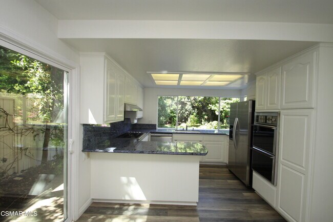Building Photo - 1543 Covington Ave