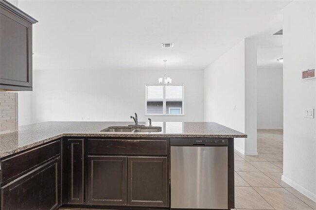 Building Photo - 7121 Ranchito Dr