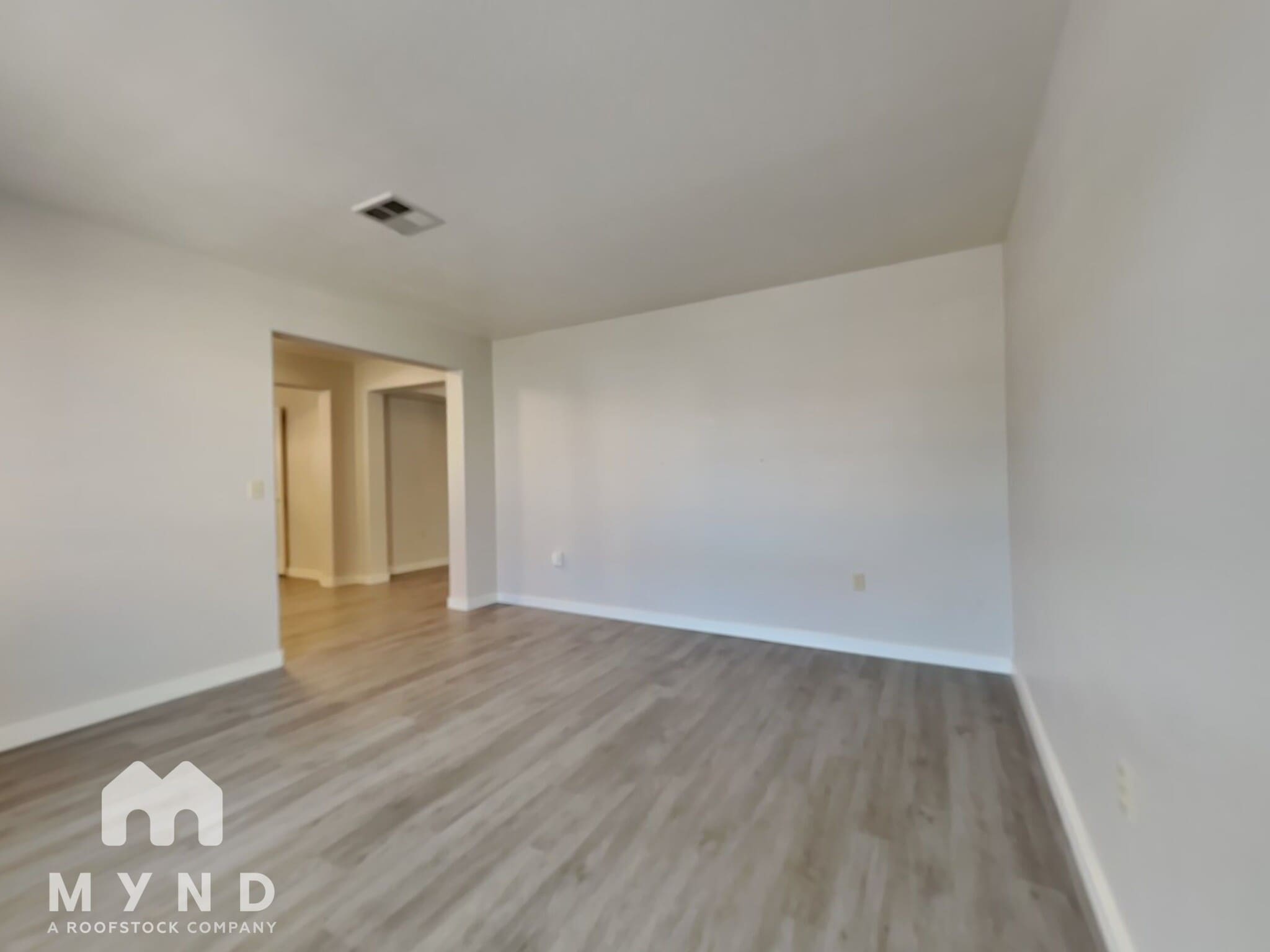 Building Photo - 634 N Quartz St