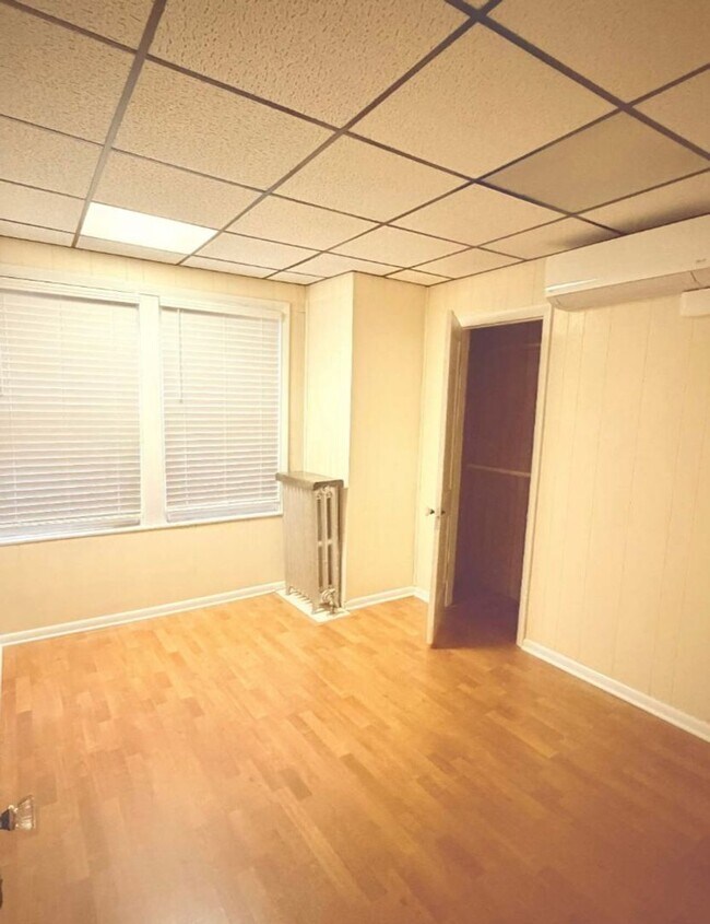 Building Photo - Charming Home in Wilson School District