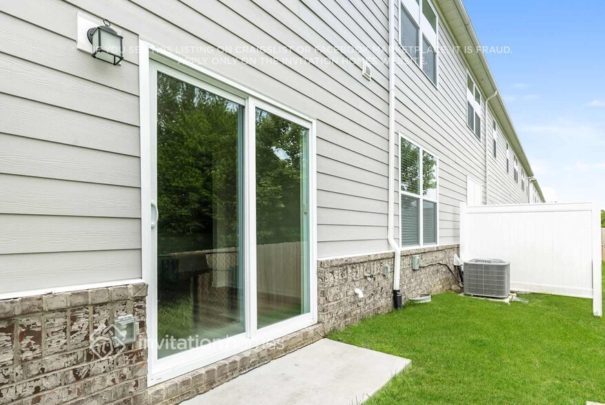 Building Photo - 1039 Legacy Ct