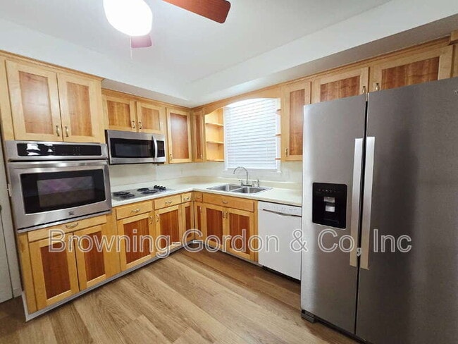 Building Photo - 241 Bonnacroft Dr