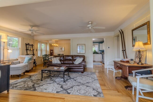 Building Photo - Fully-Furnished Retreat in the Heart of Su...