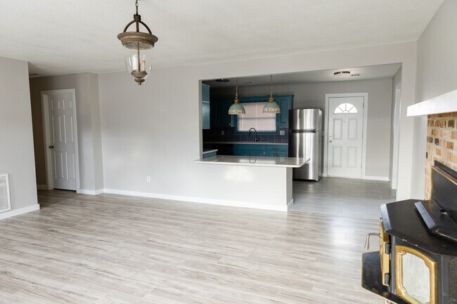 Building Photo - 101 NW K St