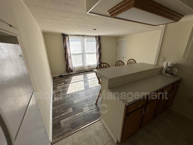 Building Photo - 107 Main -