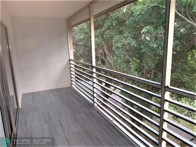 Building Photo - 3405 Bimini Ln