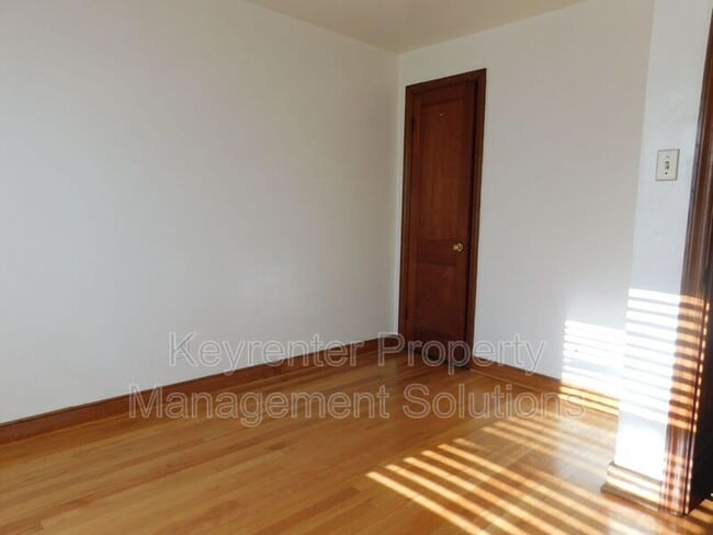 Building Photo - 277 Skyview Cir