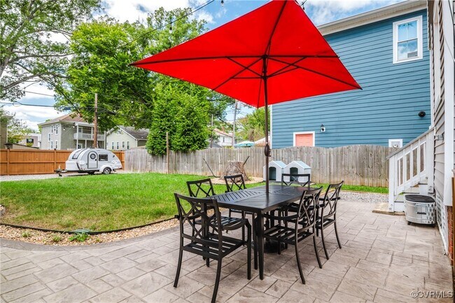 Building Photo - 3100 Barton Ave