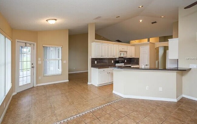 Building Photo - 12687 Waterhaven Cir