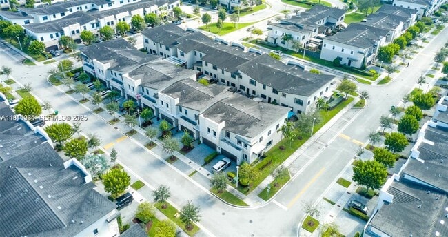 Building Photo - 10574 NW 81st Terrace