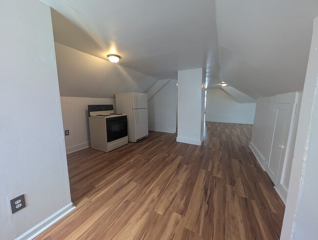 Building Photo - 10711 Joan Ave