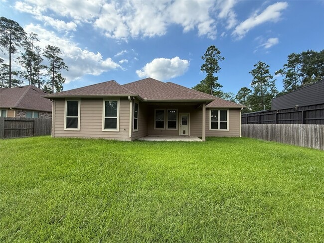 Building Photo - 1555 Primrose St