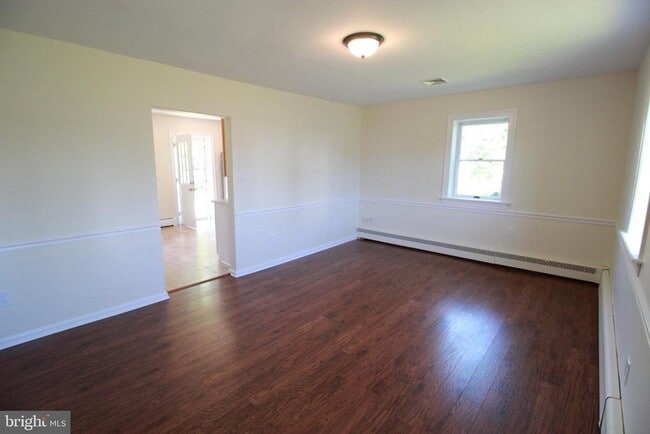 Building Photo - 23 Elbo Ln