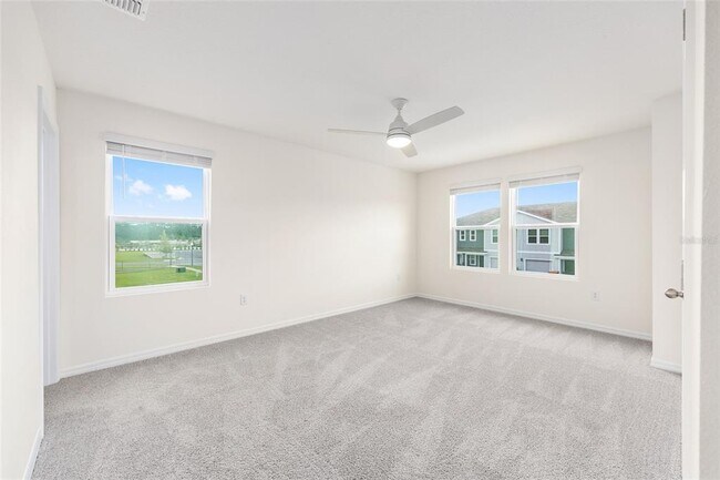 Building Photo - 8247 SW 67th Ave