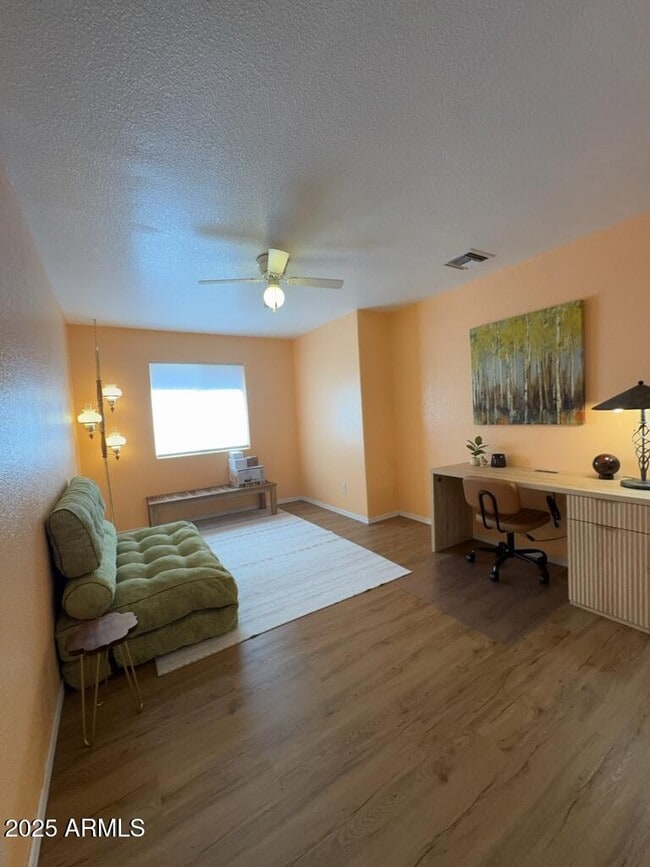 Building Photo - 10238 S Honeysuckle Dr