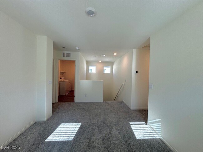 Building Photo - 10024 S Ullom Dr