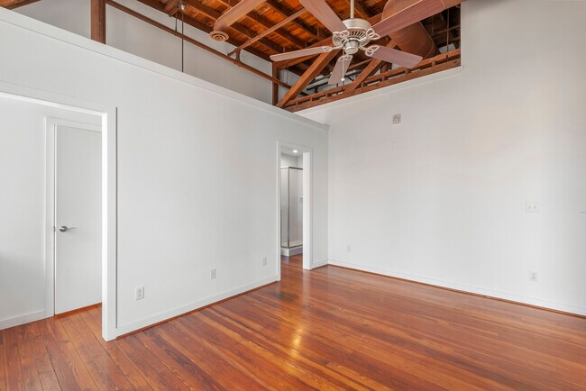 Building Photo - 285 E Stuart Ave