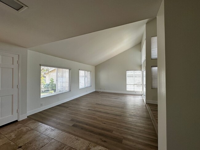 Building Photo - Spacious Home in La Costa with Nice View!!