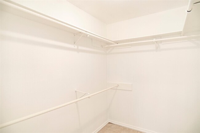 Building Photo - 16342 Maple Downs Ln