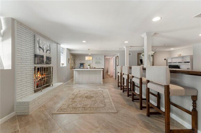 Building Photo - 4770 Chatworth Ct NE