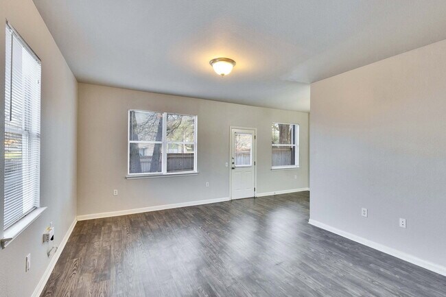 Building Photo - 3201 Jack Cook Dr