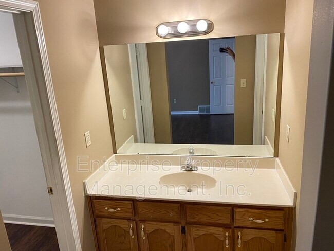 Building Photo - 6496 Amberwood Cove