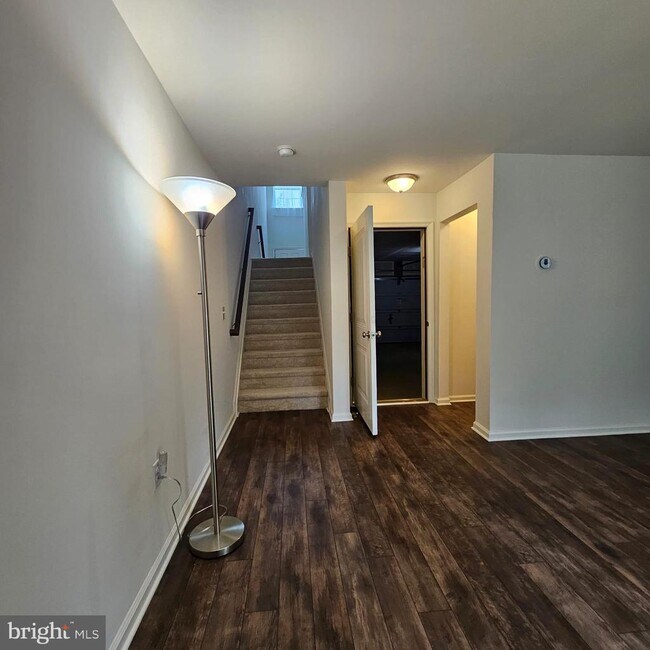 Building Photo - 76 Kramer Ct