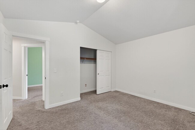 Building Photo - A Private Sanctuary with Perfect Proximity