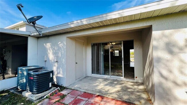 Building Photo - 14772 Laguna Beach Cir