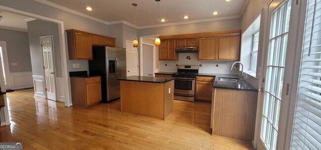 Building Photo - 165 Ascalon Ct