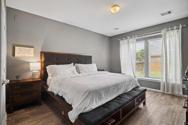 Building Photo - 3021 Wedgewood Bay Ct