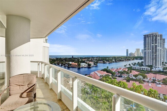 Building Photo - 21050 Point Pl