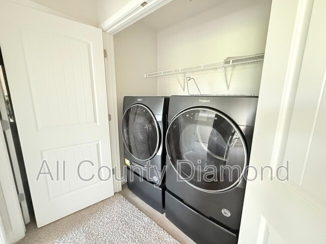 Building Photo - 7682 Shadow Lake Dr