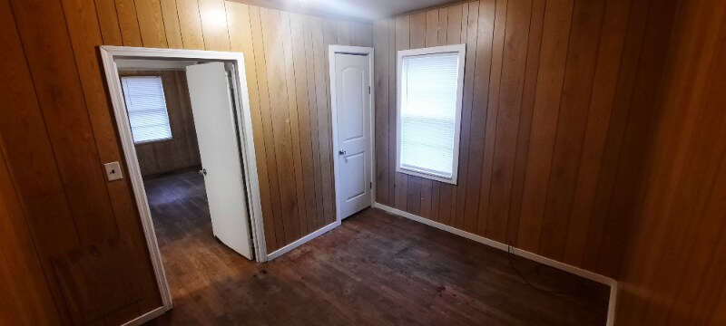 Building Photo - 1614 Elizabeth Rd