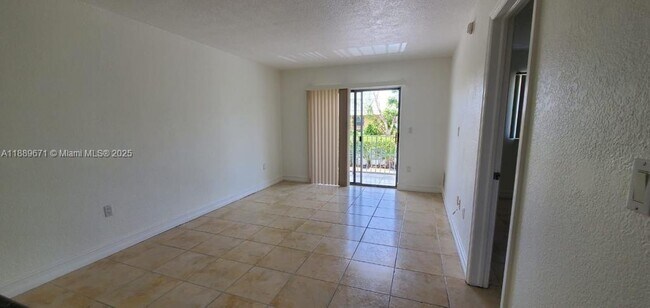 Building Photo - 445 SW 11th St