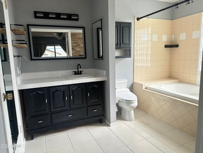 Building Photo - 3029 W Sierra St