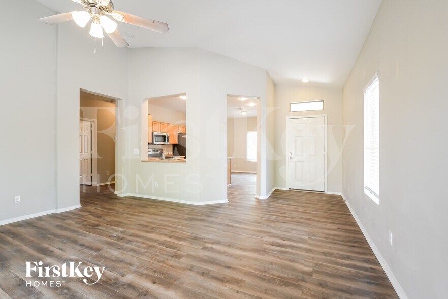 Building Photo - 40720 N Territory Trail