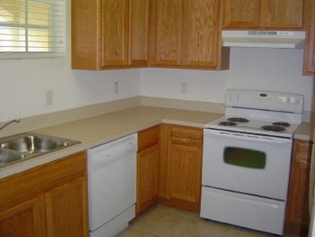 Building Photo - 4809 N Wickham Cir