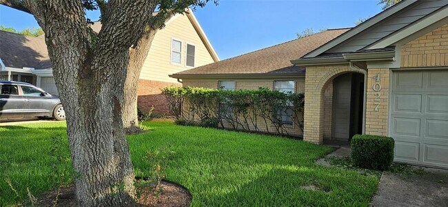 Building Photo - 4027 Avanti Dr