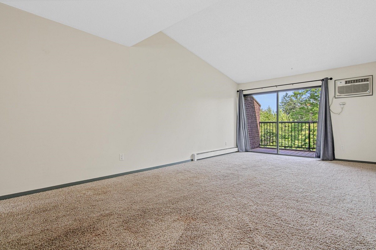 Building Photo - 1566 Millpond Ct