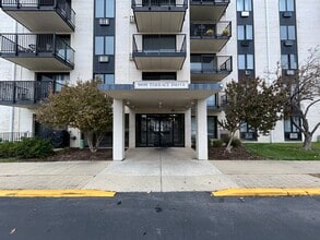 Building Photo - 9098 W Terrace Dr